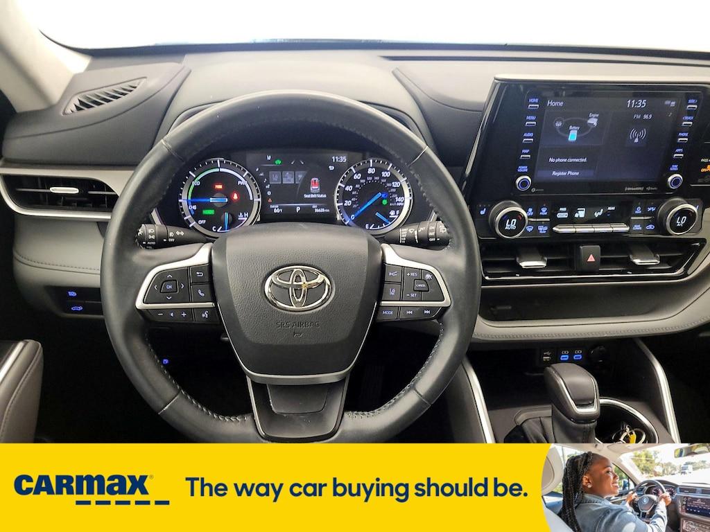 used 2022 Toyota Highlander Hybrid car, priced at $41,998