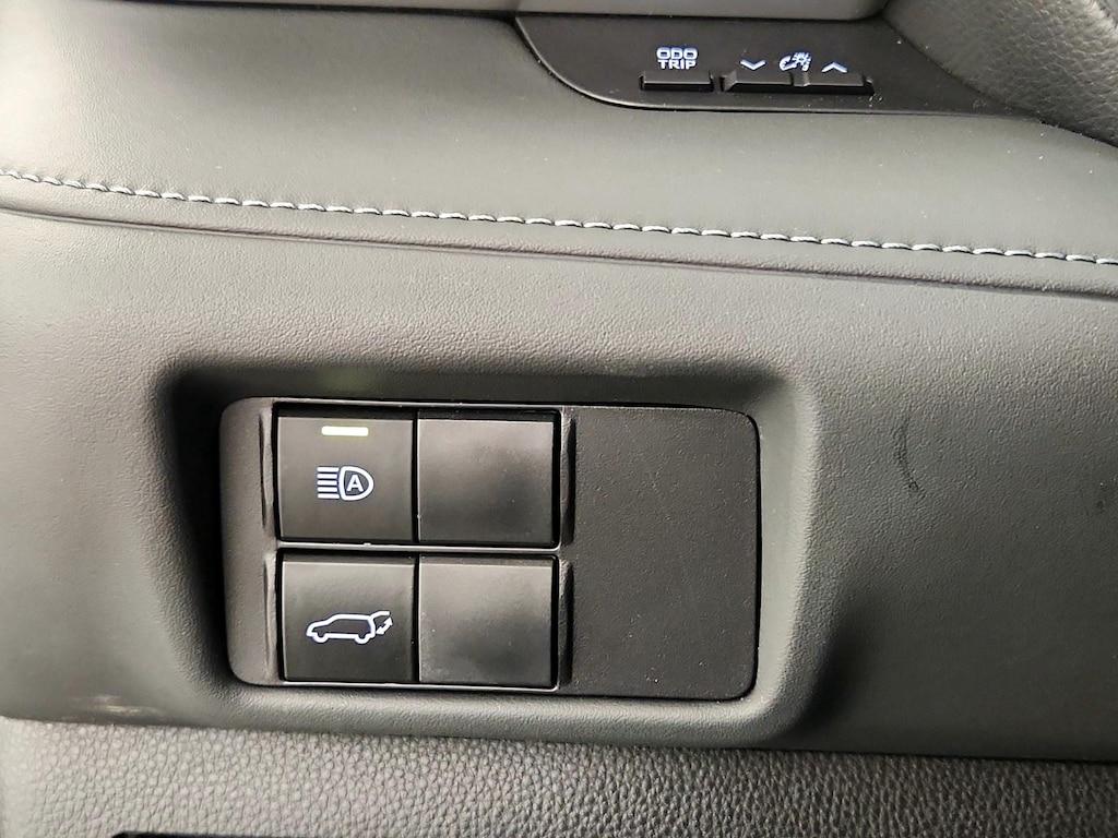 used 2022 Toyota Highlander Hybrid car, priced at $40,998