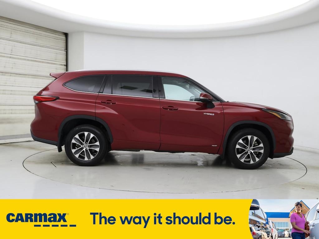 used 2021 Toyota Highlander Hybrid car, priced at $39,998