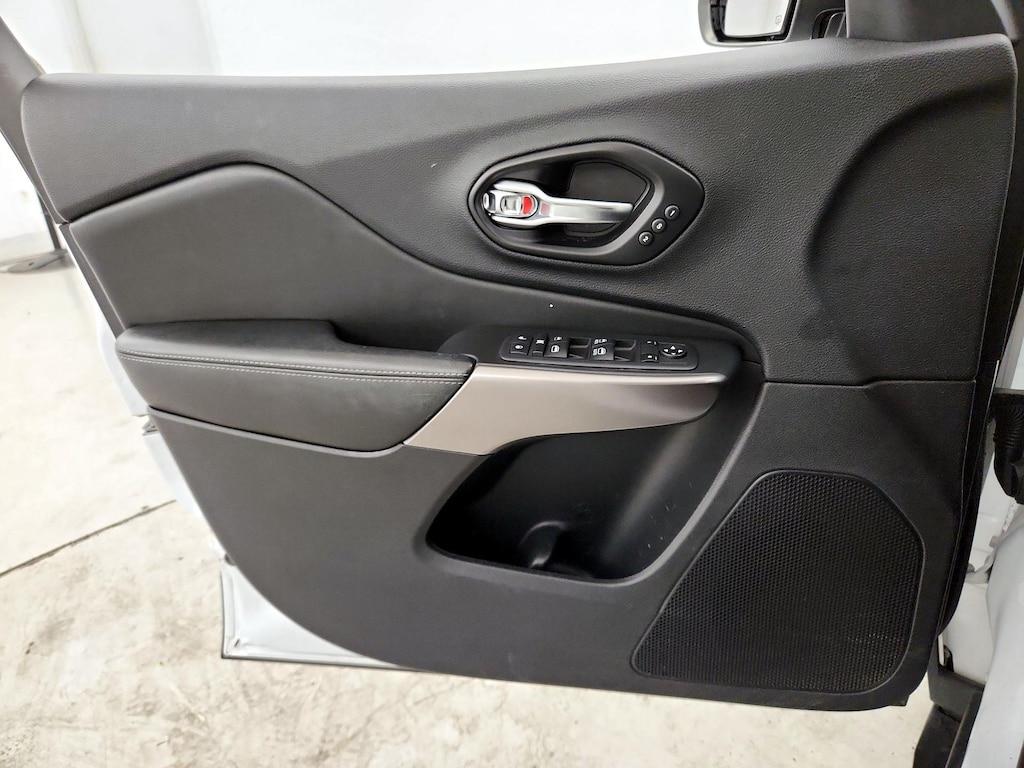 used 2020 Jeep Cherokee car, priced at $21,998