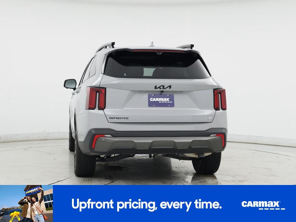 used 2025 Kia Sorento car, priced at $41,998