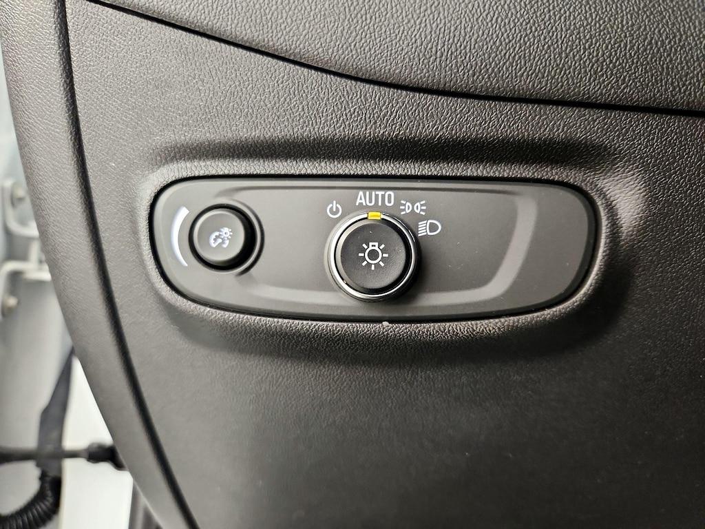 used 2022 Chevrolet Equinox car, priced at $22,998