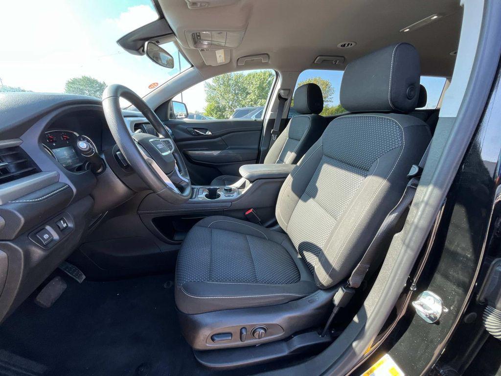 used 2023 GMC Acadia car, priced at $30,815