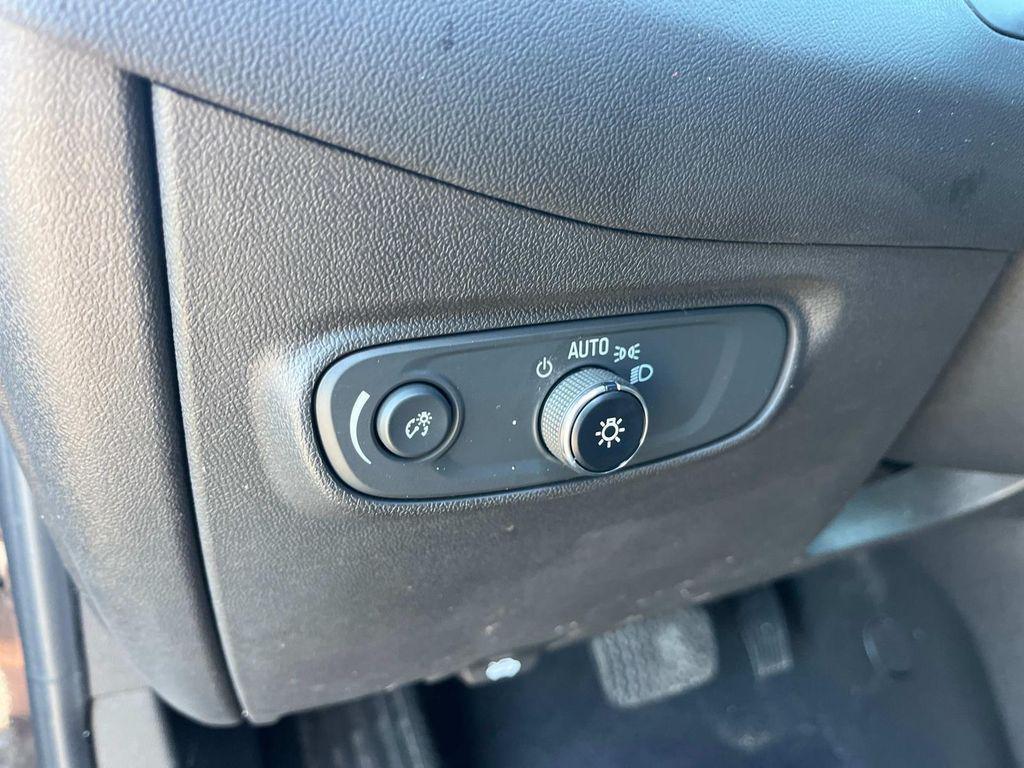used 2022 Chevrolet Equinox car, priced at $21,899