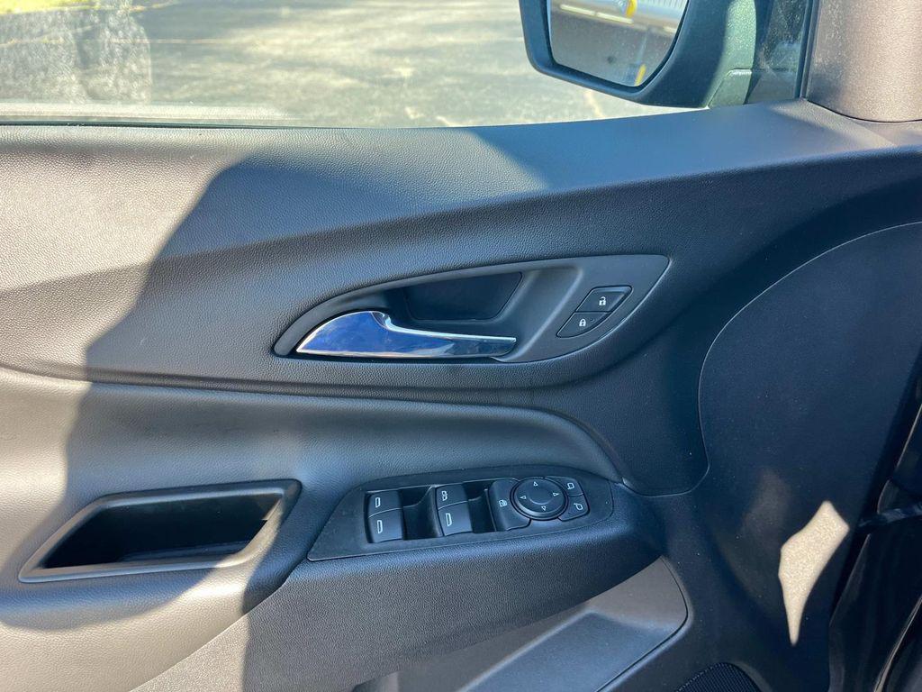 used 2022 Chevrolet Equinox car, priced at $21,899