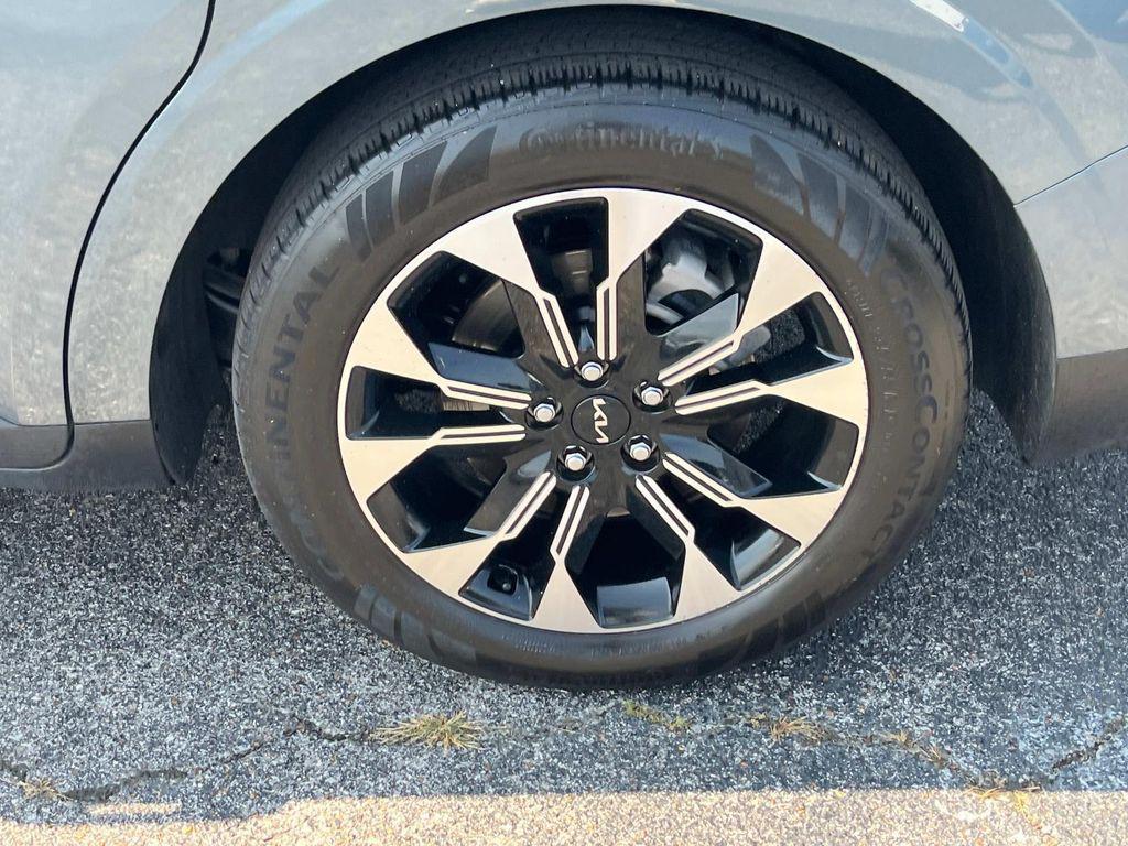 used 2024 Kia Carnival car, priced at $35,953