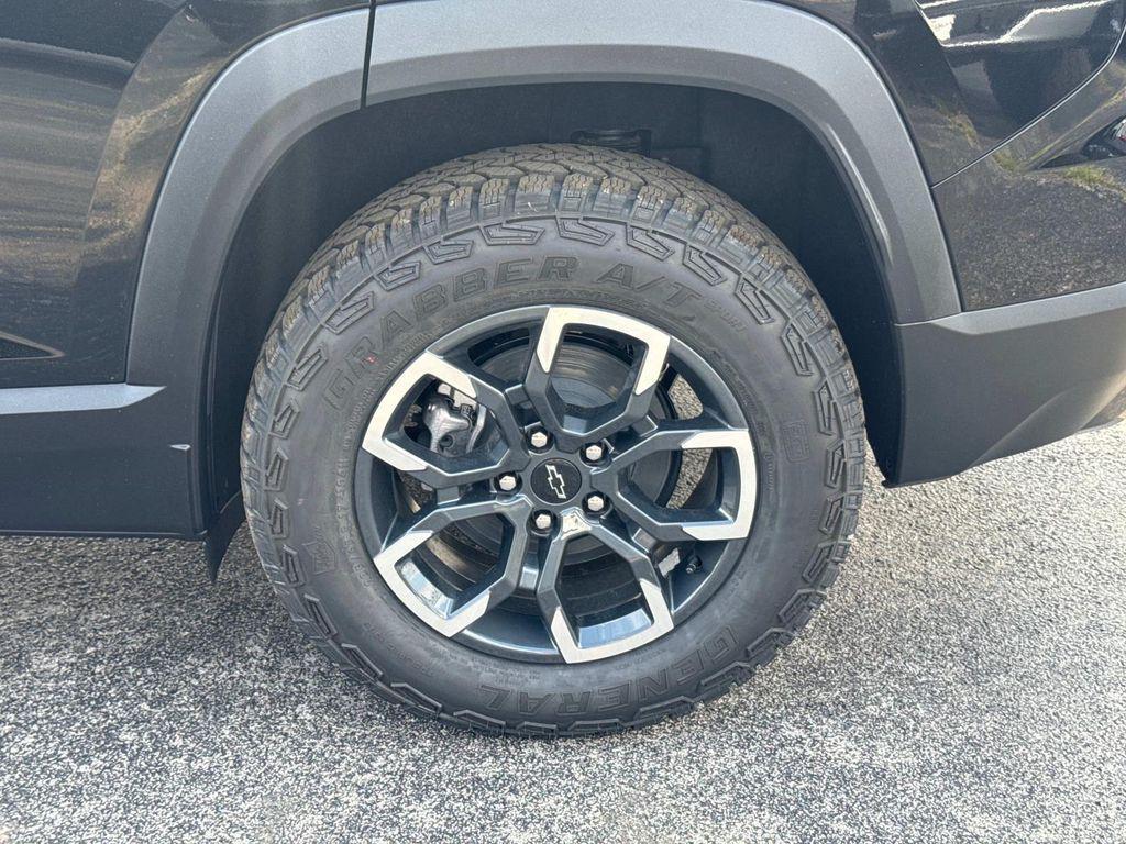 new 2025 Chevrolet Equinox car, priced at $35,991