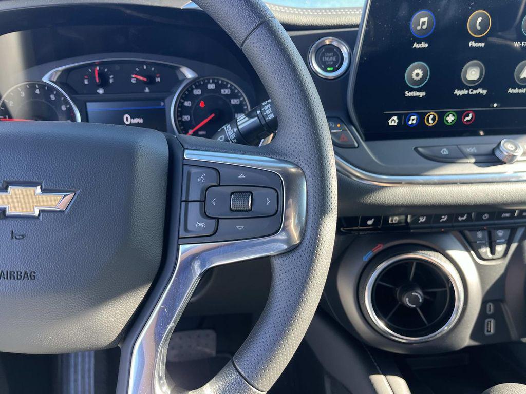 new 2025 Chevrolet Blazer car, priced at $33,965