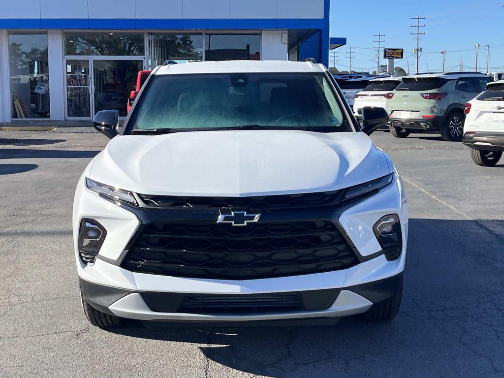new 2025 Chevrolet Blazer car, priced at $33,965