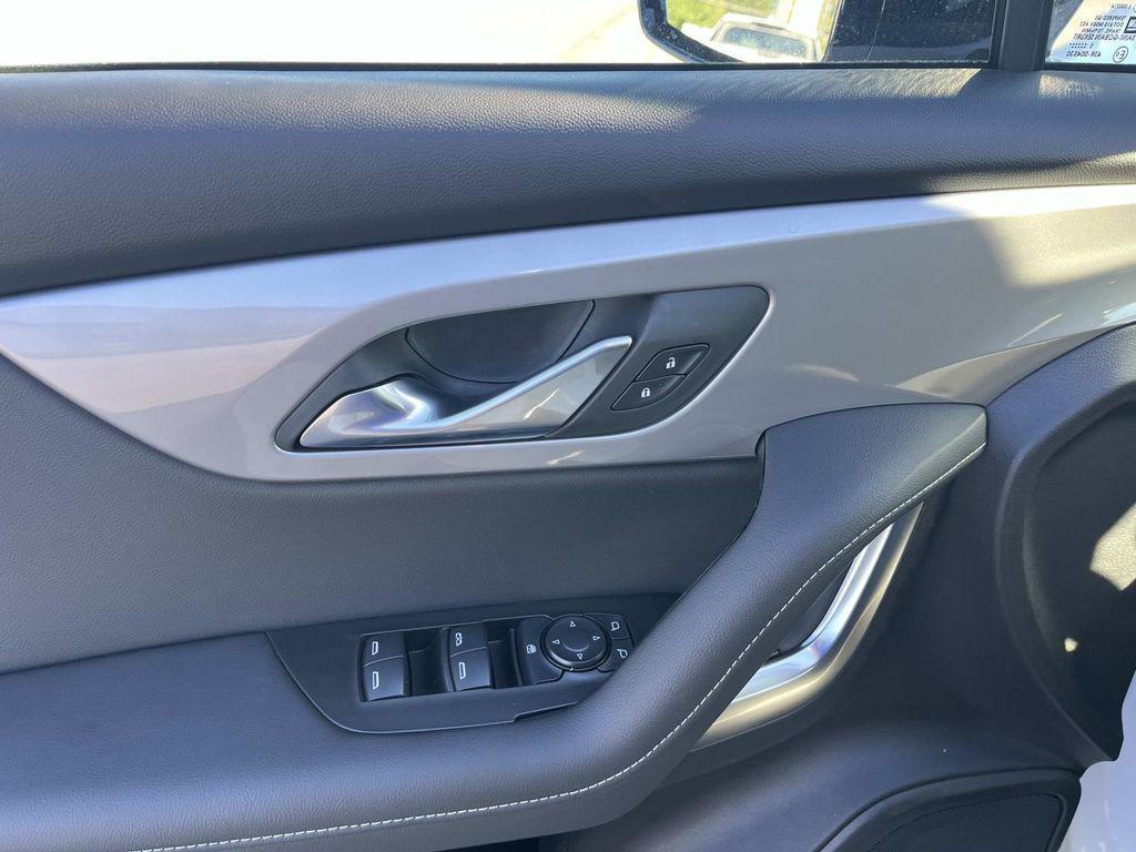 new 2025 Chevrolet Blazer car, priced at $33,965