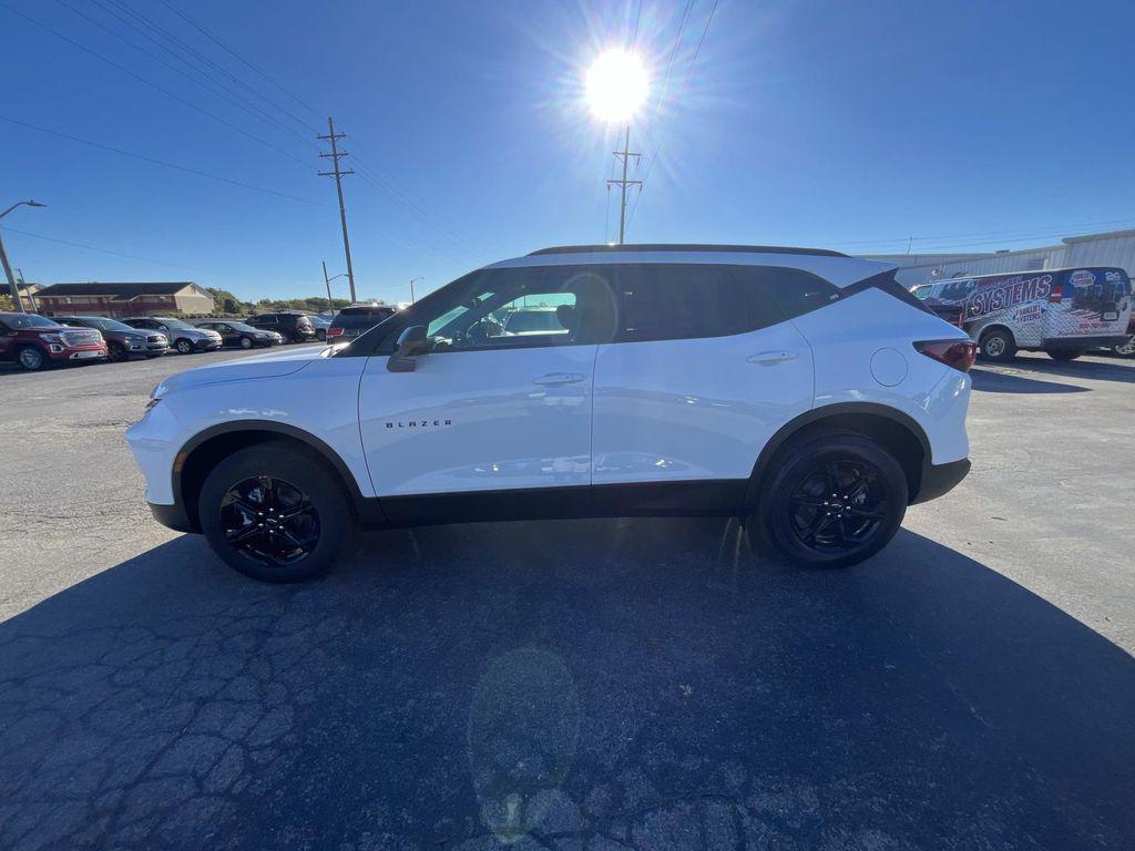 new 2025 Chevrolet Blazer car, priced at $33,965