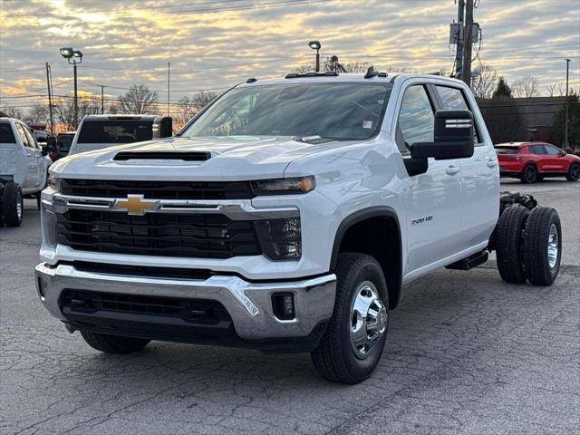 new 2025 Chevrolet Silverado 3500 car, priced at $66,979