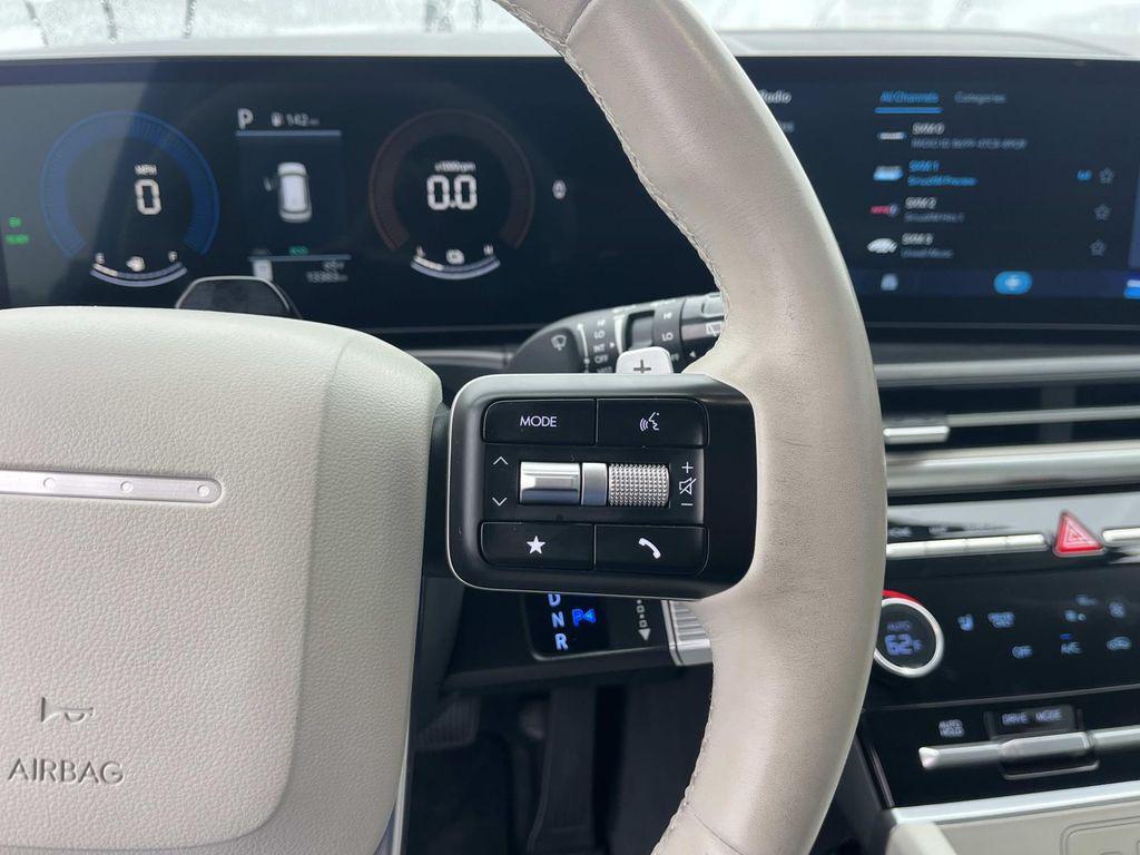 used 2025 Hyundai Santa Fe car, priced at $33,915