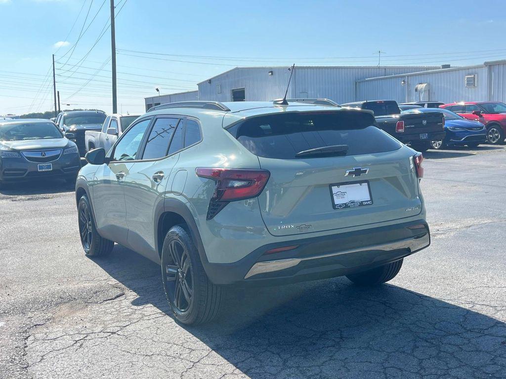 new 2025 Chevrolet Trax car, priced at $26,690