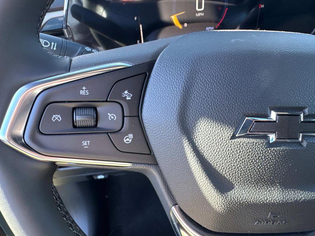 new 2025 Chevrolet TrailBlazer car, priced at $27,991