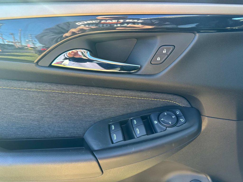 new 2025 Chevrolet TrailBlazer car, priced at $27,991