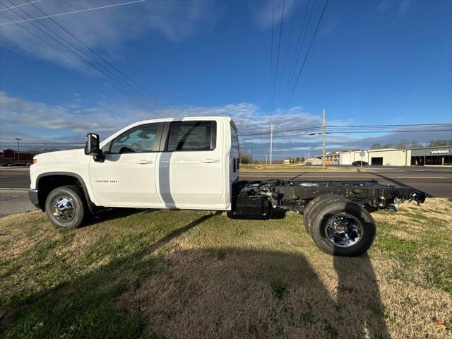 new 2025 Chevrolet Silverado 3500 car, priced at $66,920