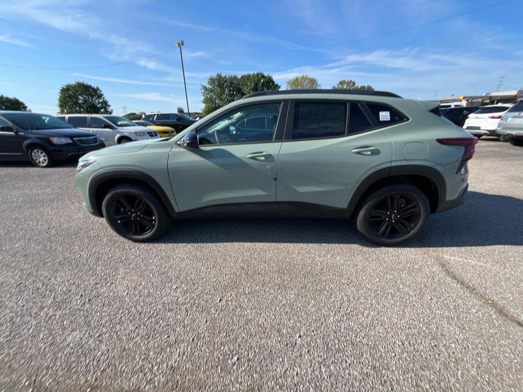 new 2025 Chevrolet Trax car, priced at $26,335