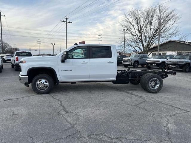 new 2025 Chevrolet Silverado 3500 car, priced at $66,925