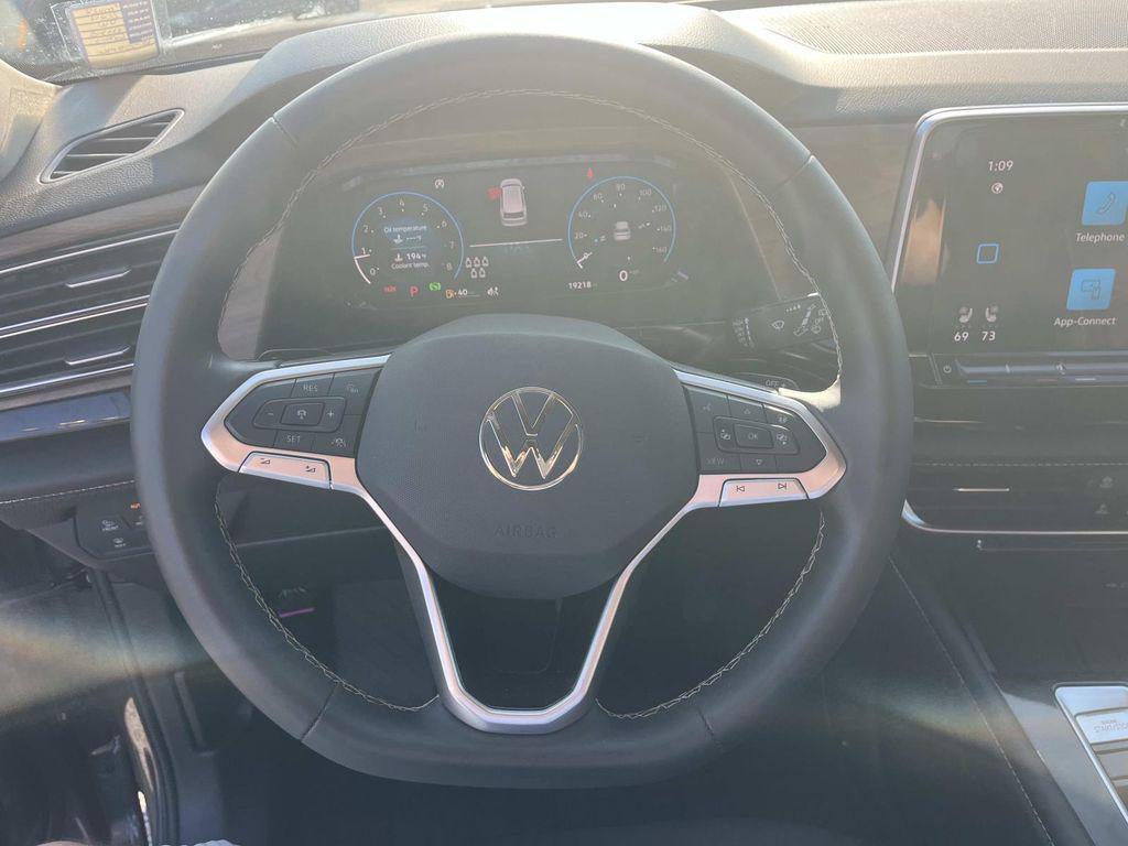 used 2024 Volkswagen Atlas car, priced at $34,611