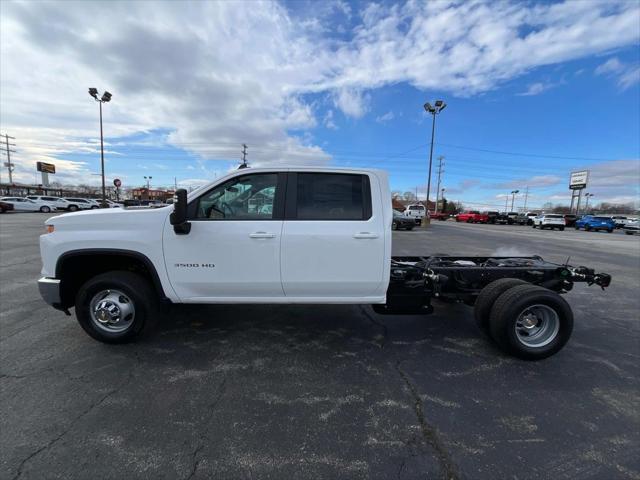 new 2025 Chevrolet Silverado 3500 car, priced at $66,094