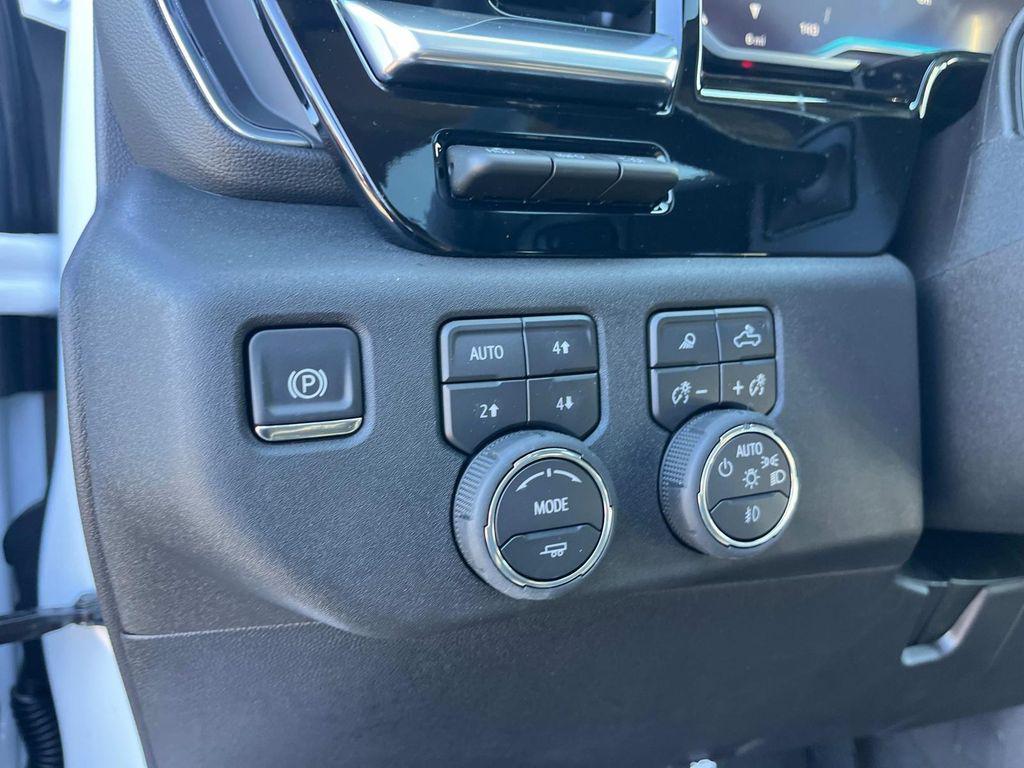 new 2025 Chevrolet Silverado 2500 car, priced at $69,175