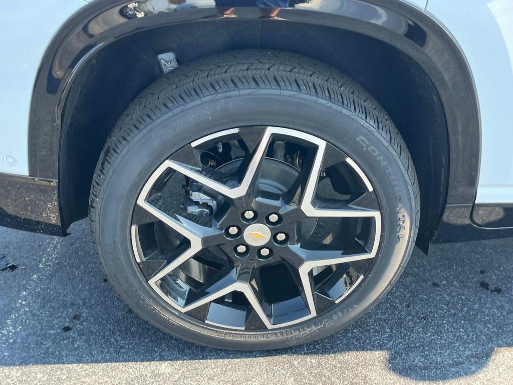 new 2026 Chevrolet Traverse car, priced at $59,490