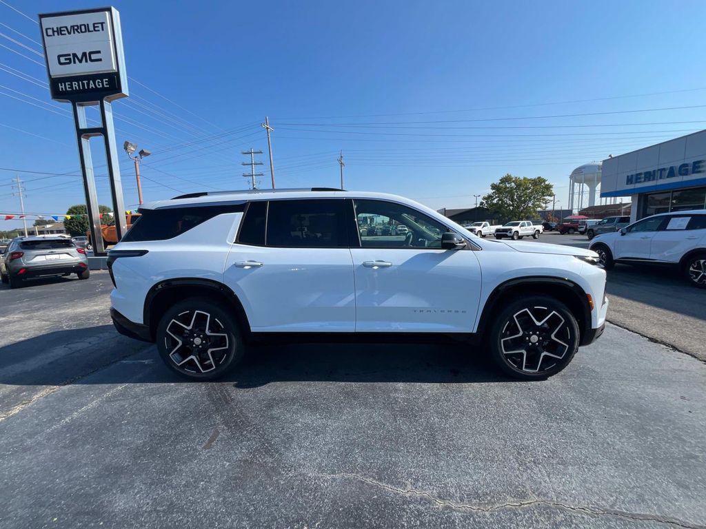 new 2026 Chevrolet Traverse car, priced at $59,490