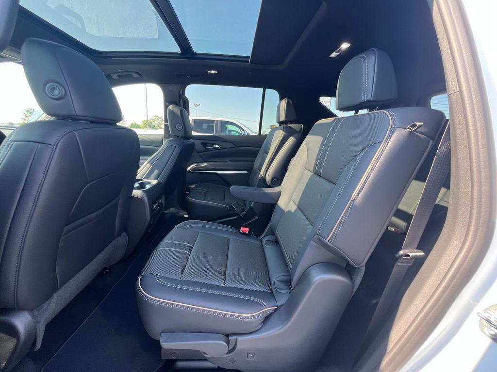 new 2026 Chevrolet Traverse car, priced at $59,490
