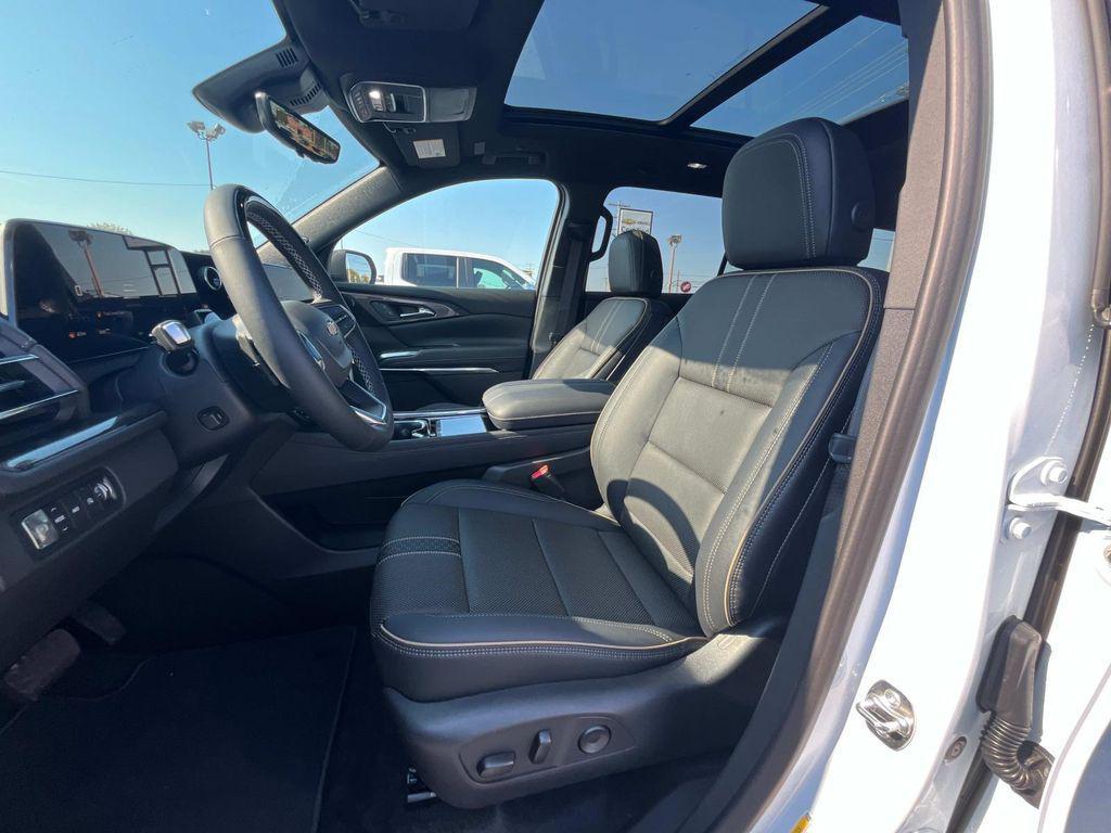 new 2026 Chevrolet Traverse car, priced at $59,490