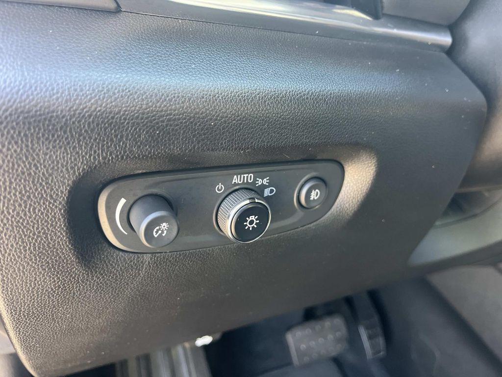 used 2020 Chevrolet Traverse car, priced at $23,981