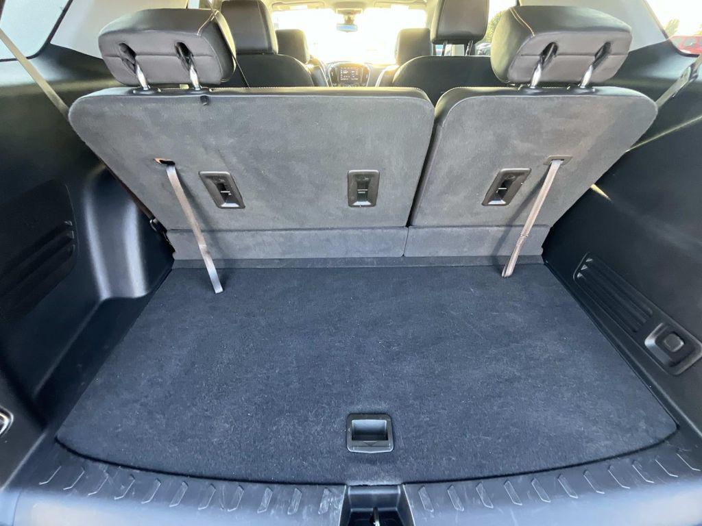 used 2020 Chevrolet Traverse car, priced at $23,981
