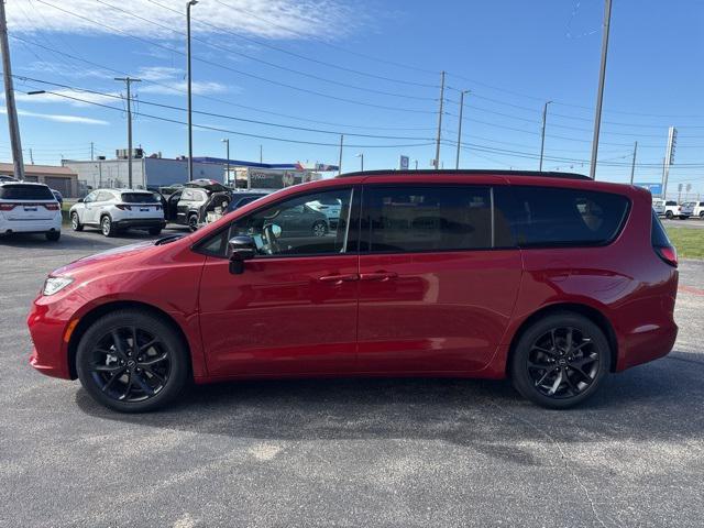 new 2026 Chrysler Pacifica car, priced at $48,274