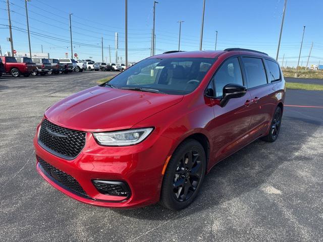 new 2026 Chrysler Pacifica car, priced at $48,274