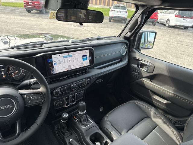 new 2025 Jeep Gladiator car, priced at $47,157