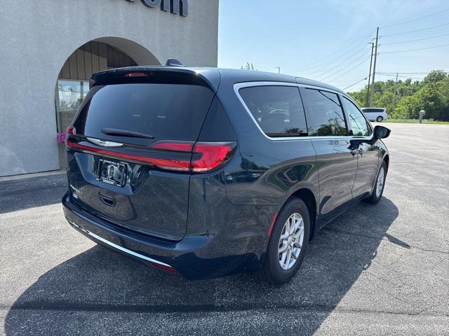 new 2025 Chrysler Pacifica car, priced at $44,797