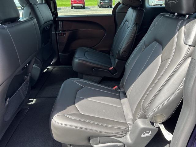 new 2025 Chrysler Pacifica car, priced at $44,797