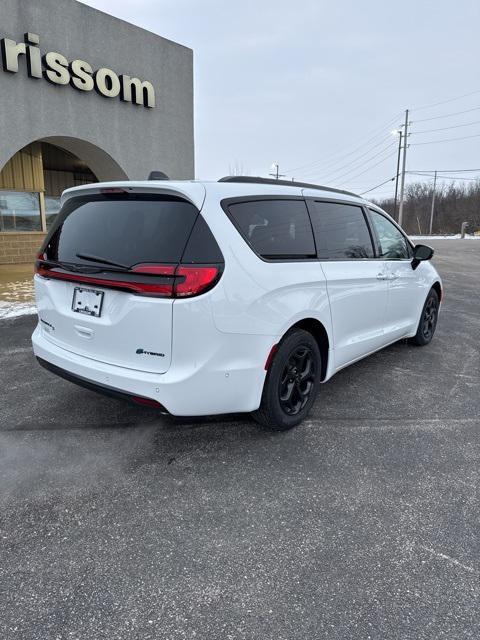 new 2025 Chrysler Pacifica Hybrid car, priced at $57,900