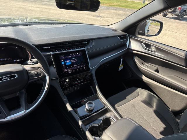 new 2025 Jeep Grand Cherokee L car, priced at $44,641