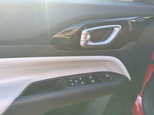 used 2023 Jeep Compass car, priced at $21,555