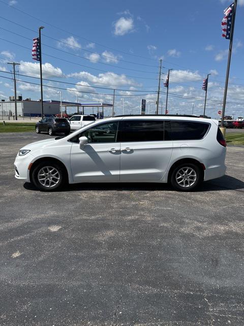 used 2022 Chrysler Pacifica car, priced at $23,892