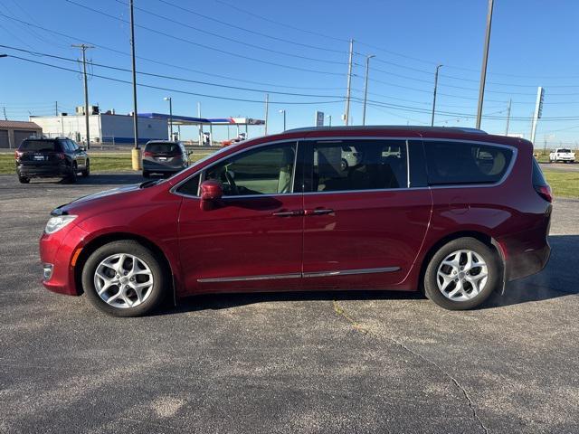 used 2018 Chrysler Pacifica car, priced at $16,877