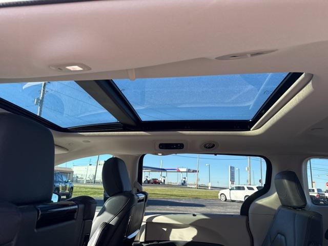 used 2018 Chrysler Pacifica car, priced at $16,877