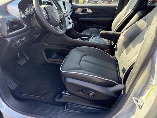 new 2026 Chrysler Pacifica car, priced at $51,104