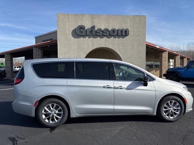 new 2026 Chrysler Pacifica car, priced at $51,104