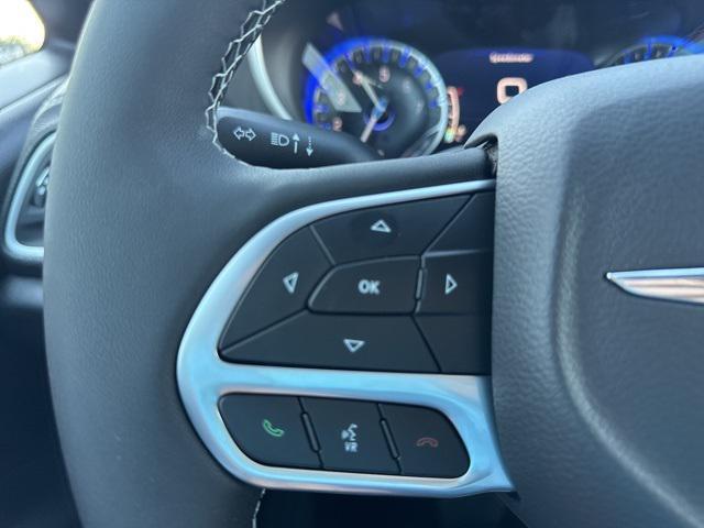 new 2025 Chrysler Pacifica car, priced at $44,797