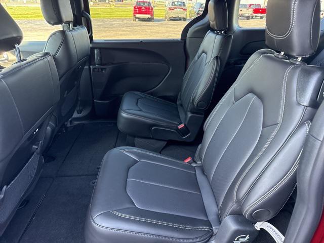new 2025 Chrysler Pacifica car, priced at $44,797