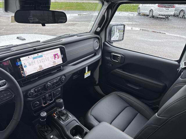 new 2025 Jeep Gladiator car, priced at $46,627