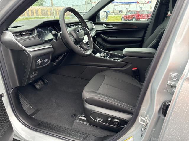 new 2025 Jeep Grand Cherokee L car, priced at $44,641