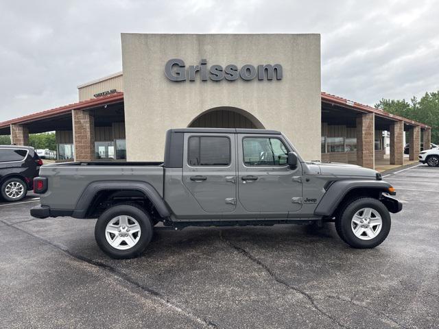 used 2023 Jeep Gladiator car, priced at $29,807